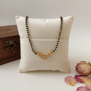 06  "Ethereal Wing" Modern Diamond-Studded Mangalsutra